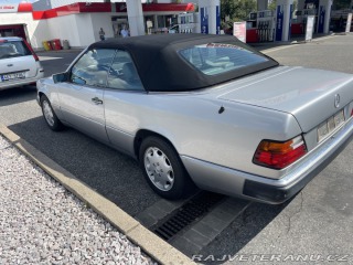 Mercedes-Benz 300 1992
