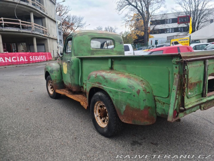 Ford V8 F1/ F68 V8 Flathead steps 1948