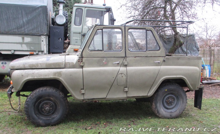 UAZ 469 CHemik 1981