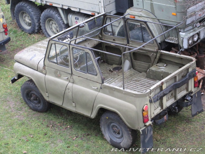 UAZ 469 CHemik 1981