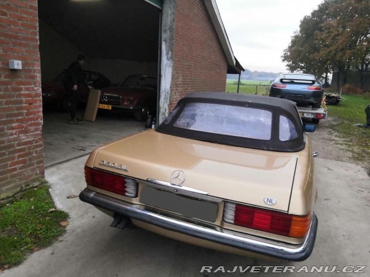 Mercedes-Benz 350 SL w107 1974