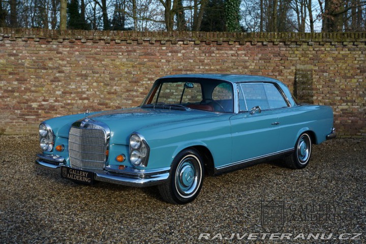Mercedes-Benz 250 SE Coupe