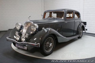 Triumph Dolomite SIX SALOON 1937