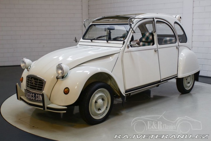 Citroën 2CV Club 53. poslední vyroben 1990