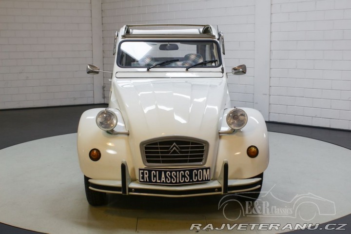 Citroën 2CV Club 53. poslední vyroben 1990