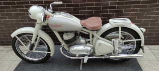 Jawa 350 Pérák
