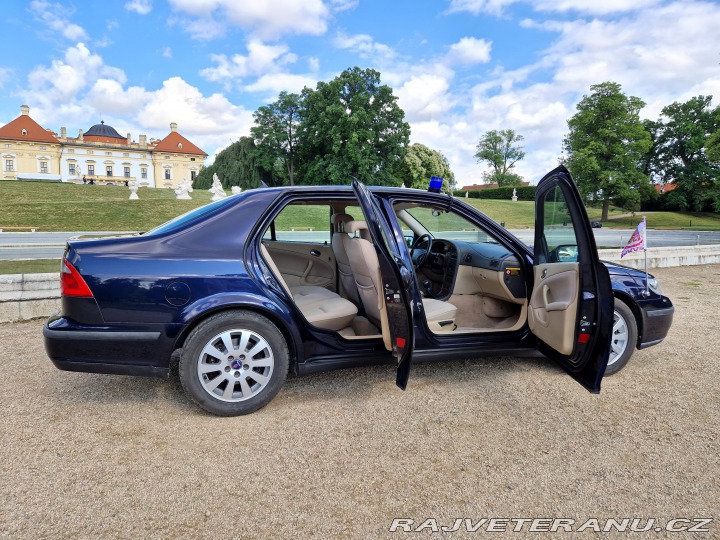 Saab 9-5 z Pražského hradu 2001