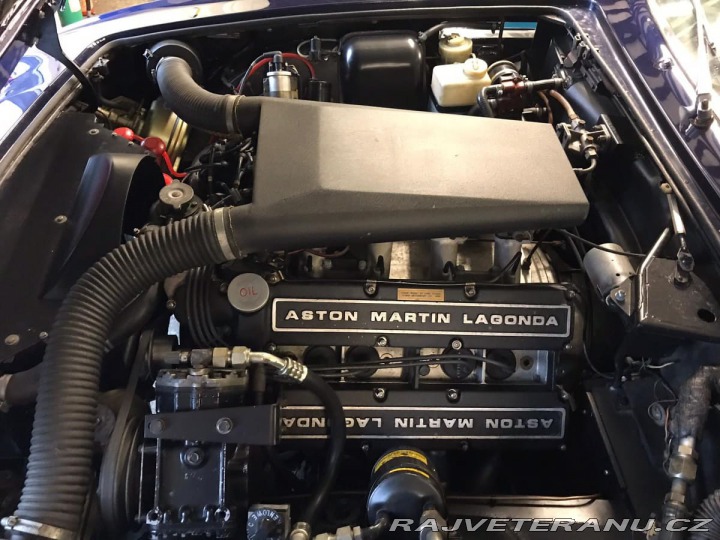 Aston Martin V8 Series III S (2) 1977