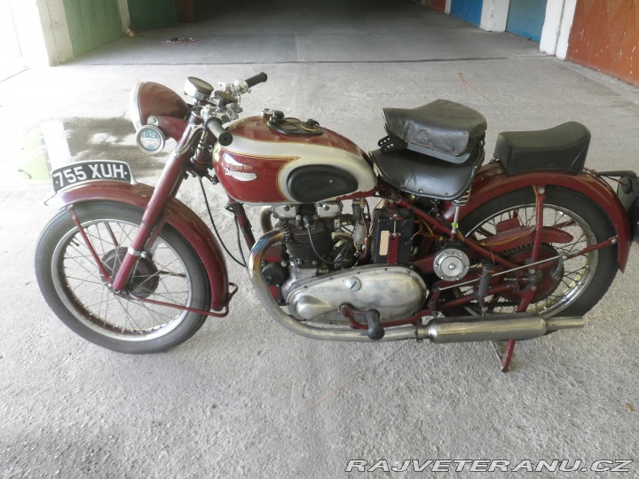 Triumph Speed Twin  1946