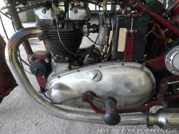 Triumph Speed Twin  1946