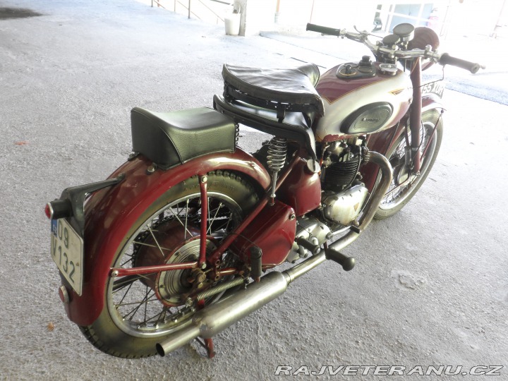 Triumph Speed Twin  1946