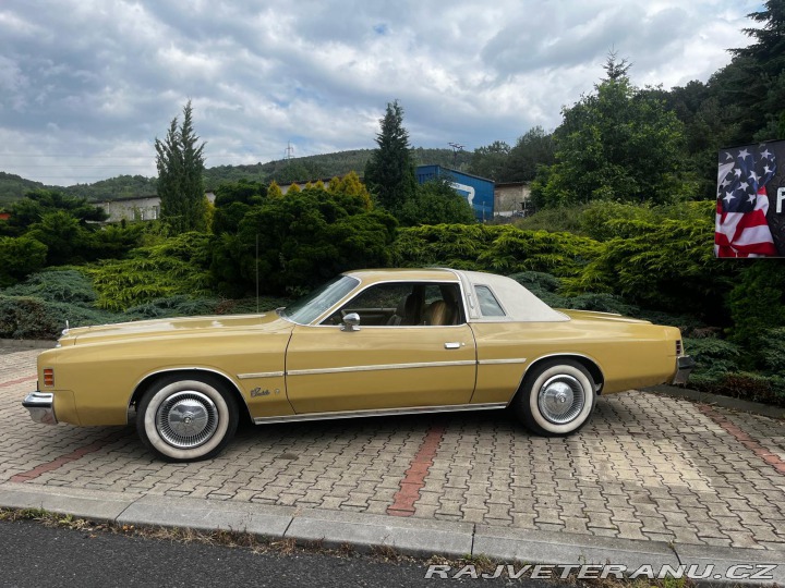 Chrysler Cordoba  1977