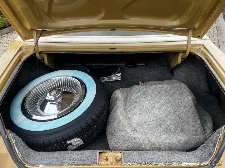 Chrysler Cordoba 1977