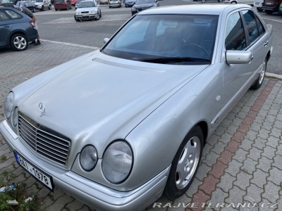 Mercedes-Benz 200 W210