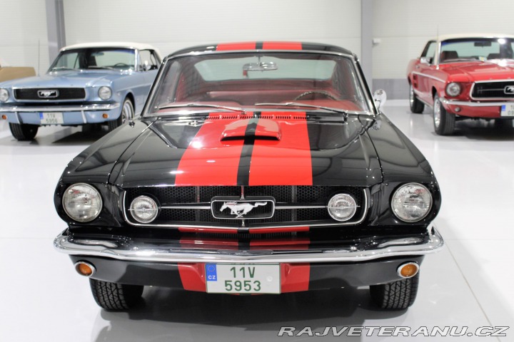 Ford Mustang Fastback, V8, V ČR 1965