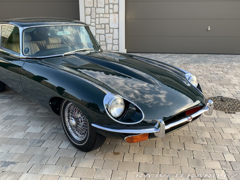Jaguar E-Type 2+2
