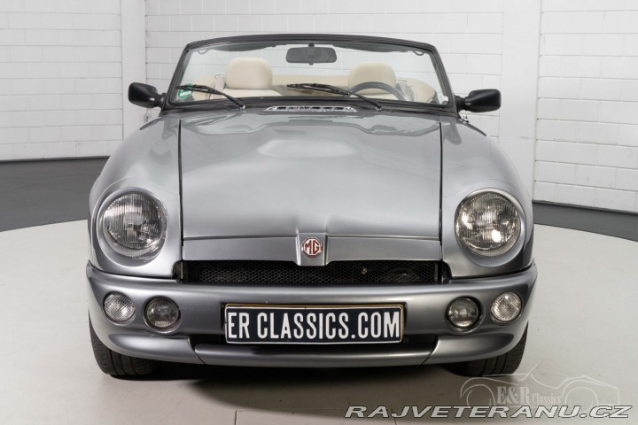 MG RV8 1993