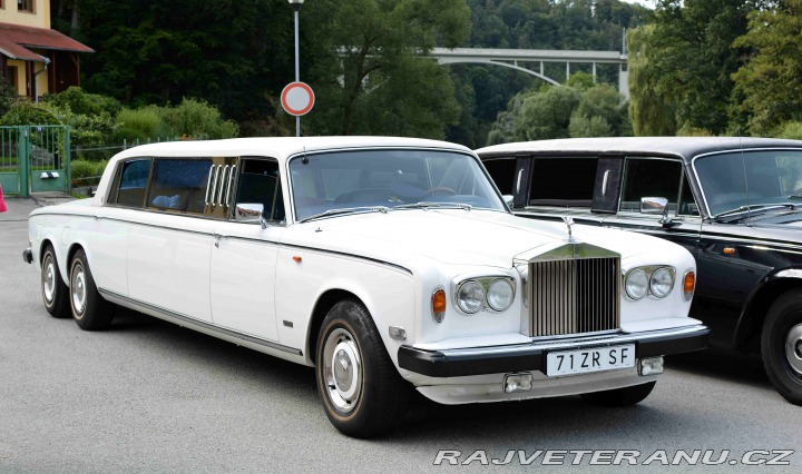 Rolls Royce Silver Wraith šestikolový 1980