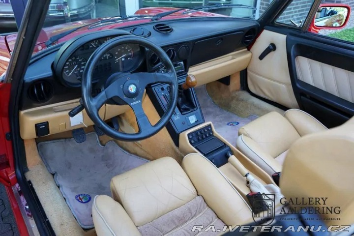 Alfa Romeo Spider 2000 1991