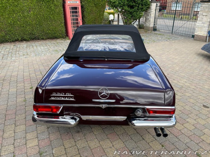 Mercedes-Benz SL 230SL PAGODA W113 1967