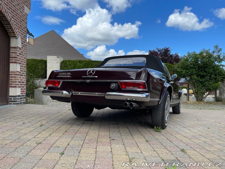 Mercedes-Benz SL 230SL PAGODA W113 1967