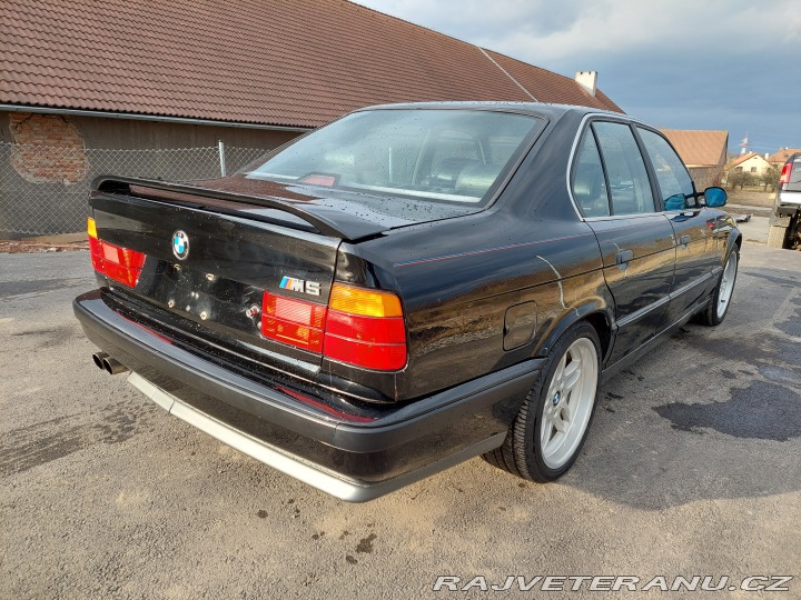 BMW M5 E34 1990