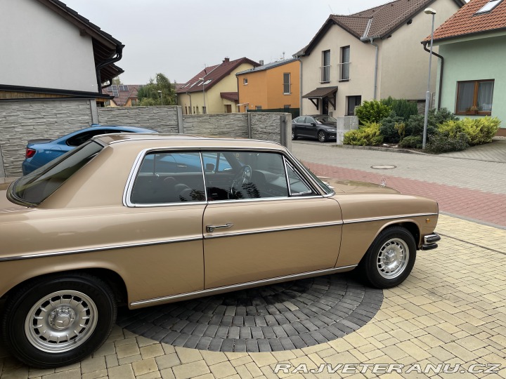 Mercedes-Benz 250 W114 250C 1969