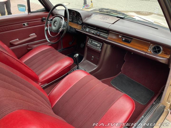 Mercedes-Benz 250 W114 250C 1969