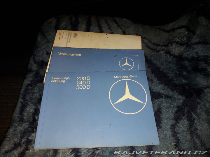 Mercedes-Benz 200 123 1982