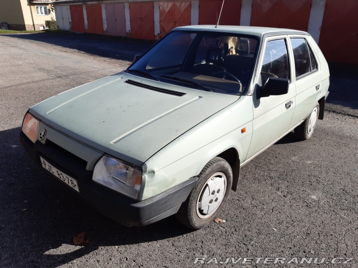 Škoda Favorit 135 lux 1990