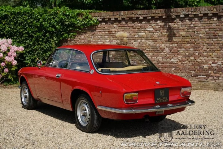 Alfa Romeo GT 1300 Junior 1975