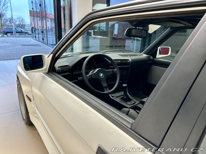BMW M3 E30 1988