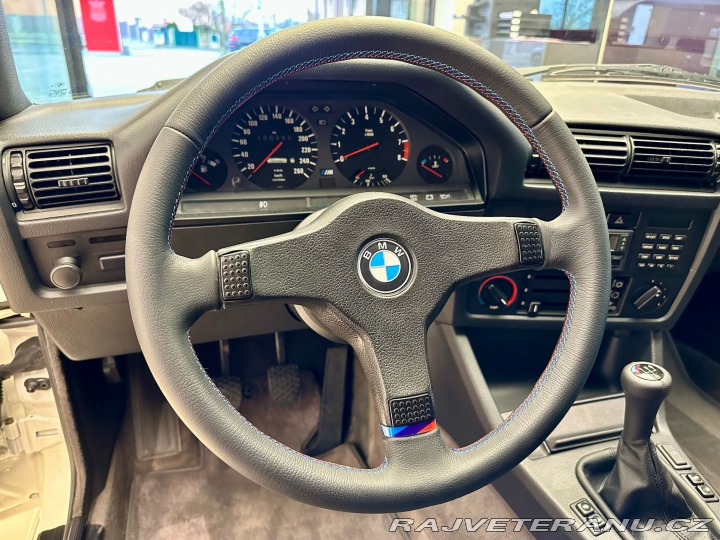 BMW M3 E30 1988