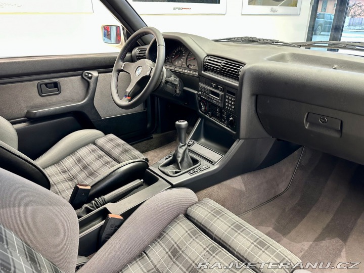 BMW M3 E30 1988