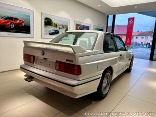 BMW M3 E30 1988
