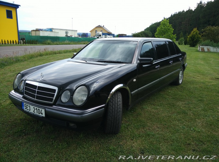 Mercedes-Benz E 220 Pullman 1997