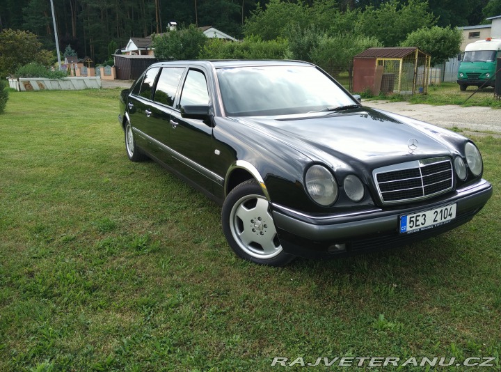 Mercedes-Benz E 220 Pullman 1997