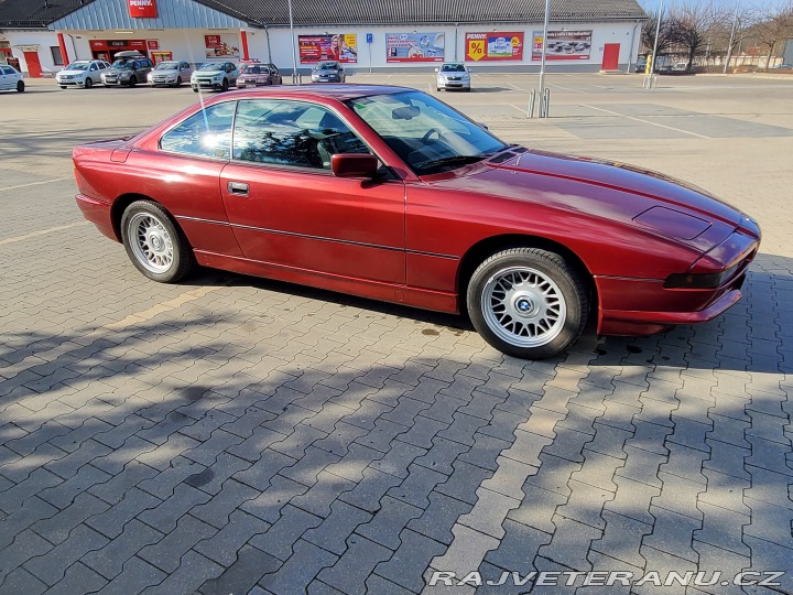 BMW 8  1991