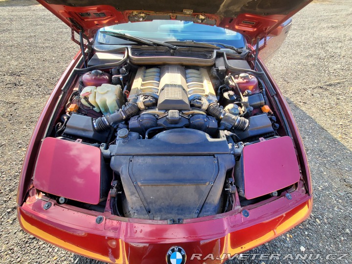 BMW 8  1991