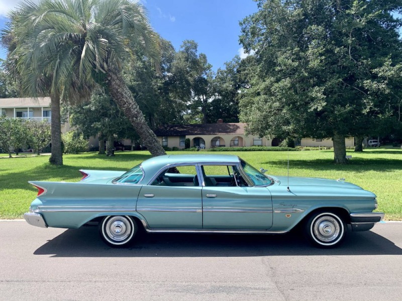 Chrysler Saratoga 