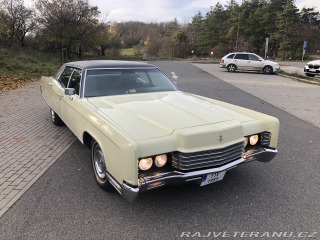 Lincoln Continental 4 doors