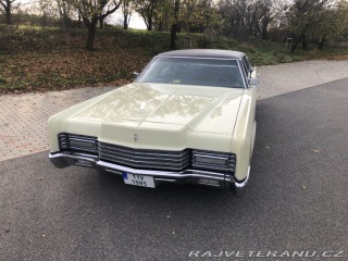 Lincoln Continental 4 doors 1970