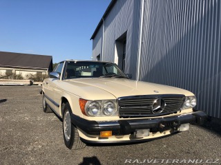 Mercedes-Benz 560 SL