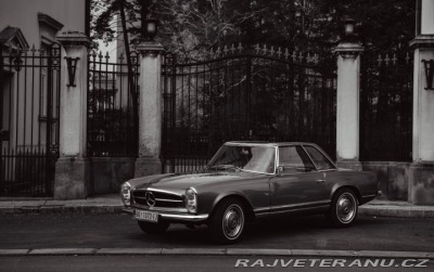 Mercedes-Benz SL 230