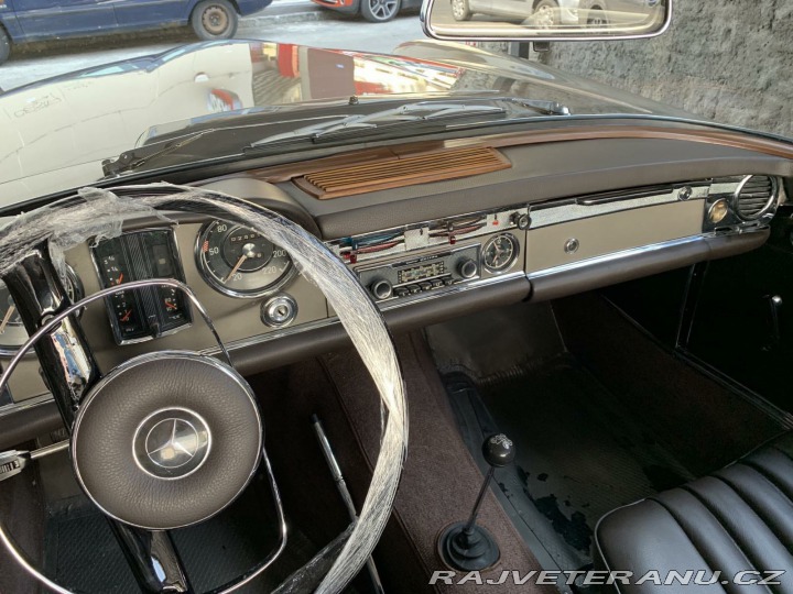 Mercedes-Benz SL 230 1968