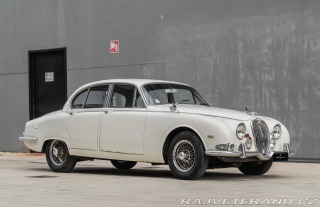 Jaguar S-Type 3.8