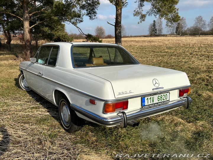 Mercedes-Benz 250 KUPÉ 250C W114 1971