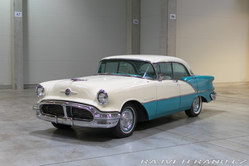 Oldsmobile 88 Super 88 Holiday