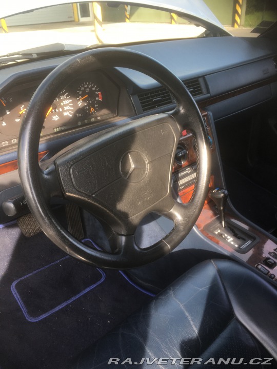 Mercedes-Benz E (W124) A124 1993
