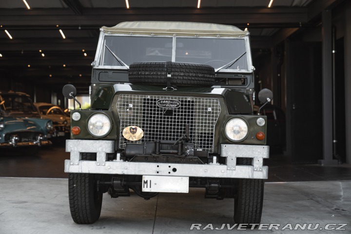 Land Rover Defender 1/2 TON 1979